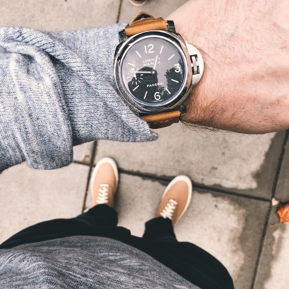 Hooked on clothes. Can’t stop, won’t stop. - Picture 2 of 4